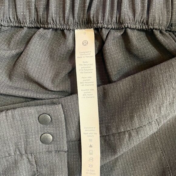 LULULEMON Women's Black Zip fly, Ankle pants w/zip pockets at Thigh Sz 8 - Picture 6 of 8